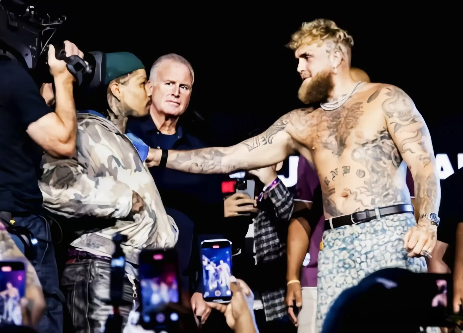 以KO对手 以KO对手