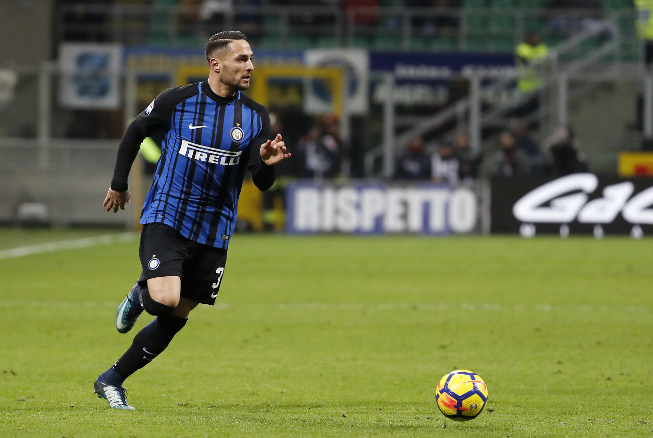 stron, 几乎只能看, 在他即将迎