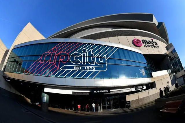 家族和程氏, 邓顿帮助促